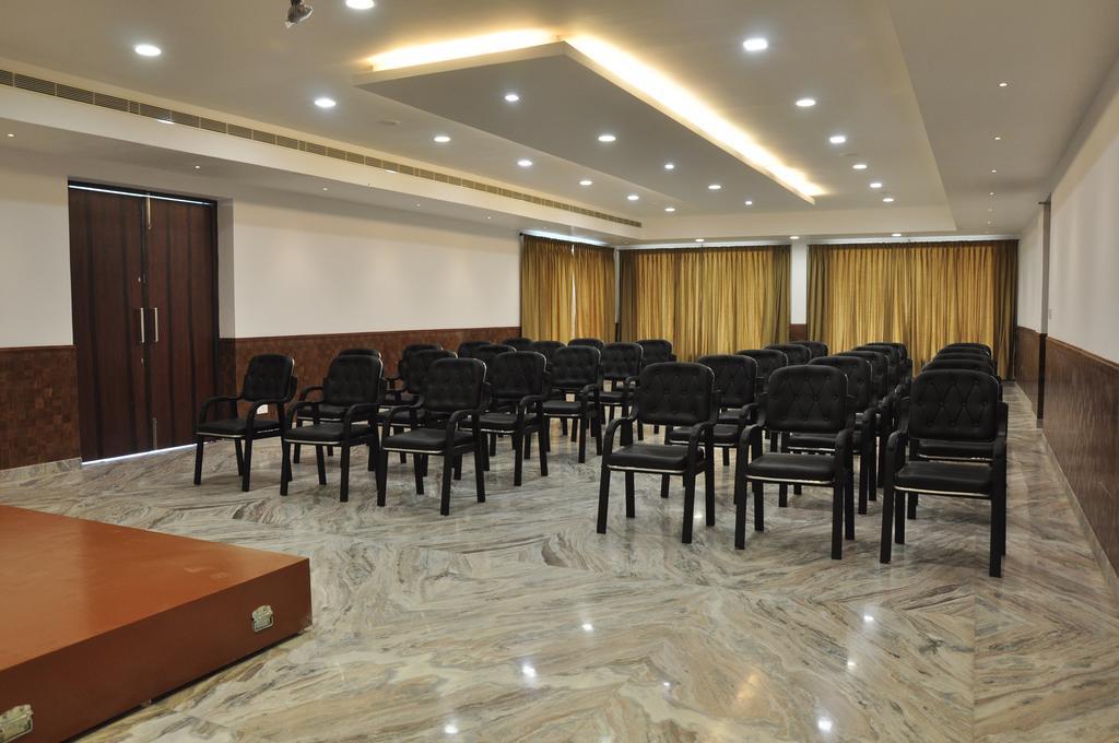 King Paradise Hotel Tiruchirappalli Exterior photo