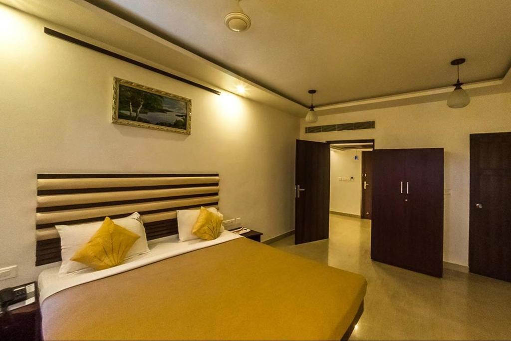 King Paradise Hotel Tiruchirappalli Exterior photo