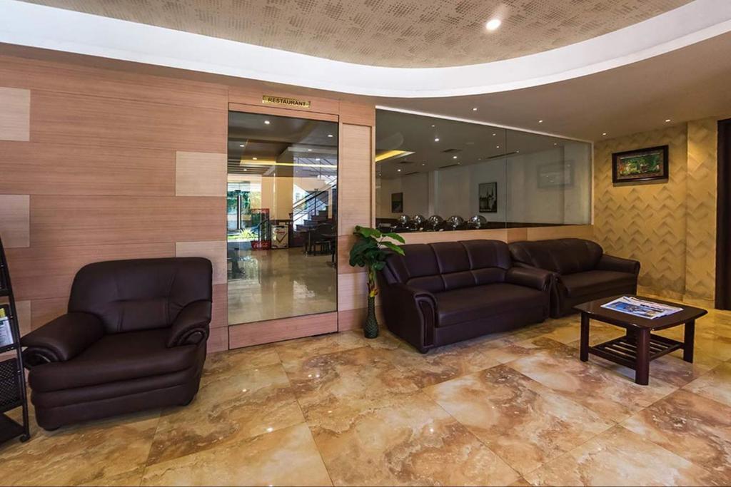 King Paradise Hotel Tiruchirappalli Exterior photo