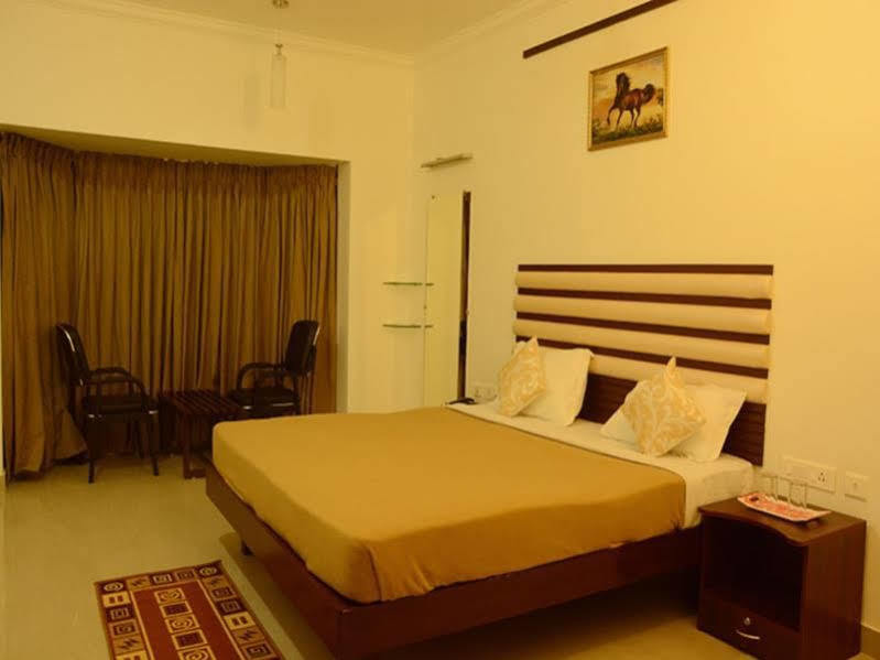 King Paradise Hotel Tiruchirappalli Exterior photo